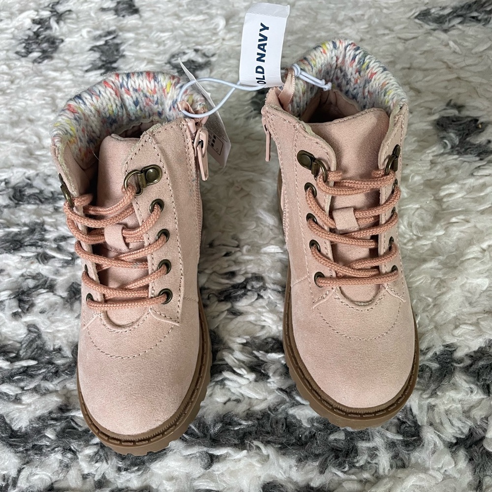 Old Navy pink fall boots. Size 8 (toddler)